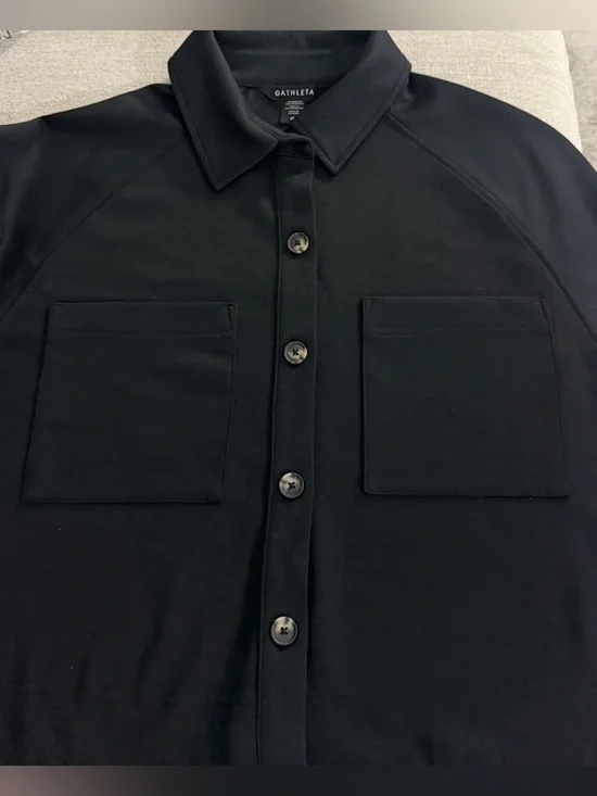 Athleta Allure Shirt Jacket
Womens Crop Long Sleeve Button Front - Picture 7 of 14